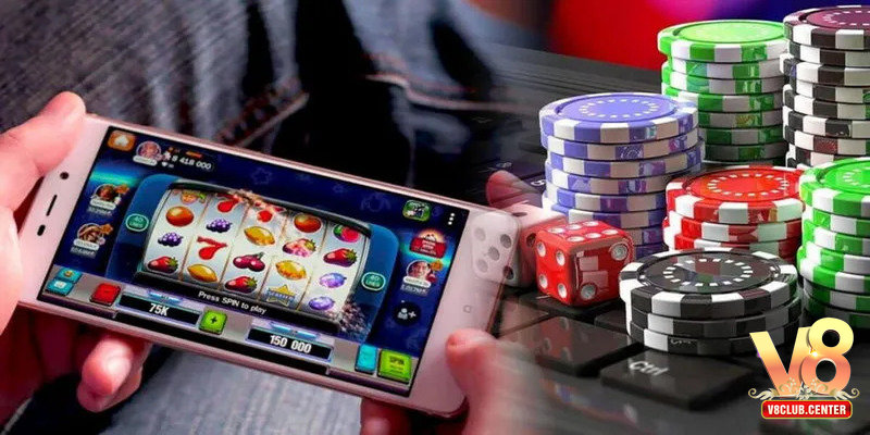 Chỉ nên tải app V8club từ trang chủ chính thức của cổng game